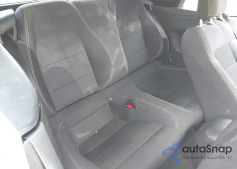 2016 Ford Mustang V6 z USA, uszkodzony, nr VIN 1FATP8EM6G5216232